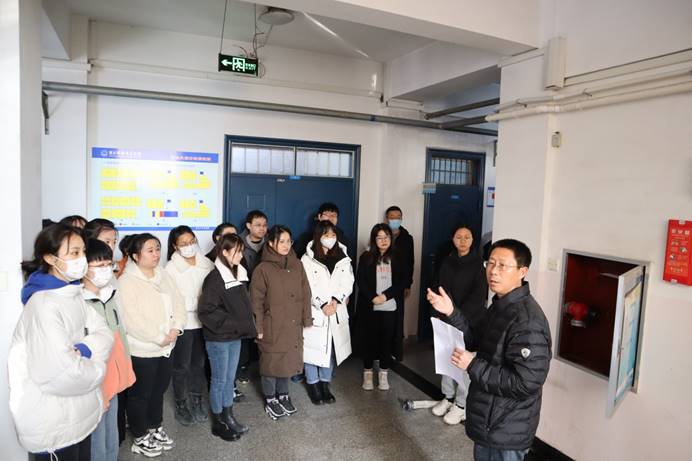 说明: c:\users\administrator\desktop\img_0597.jpg 说明: c:\users\administrator\desktop\img_0597.jpg